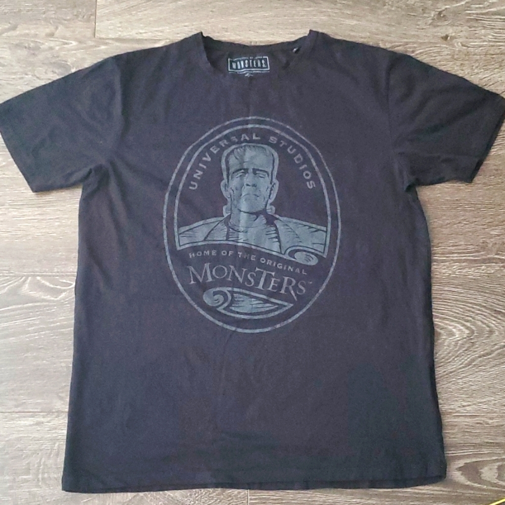 Universal Studios Monsters Mens Large Tee - New Tshirt
